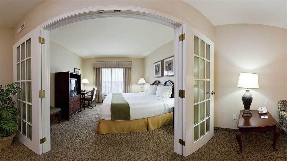 Holiday Inn Express Hotel And Suites Conroe By Ihg מראה חיצוני תמונה